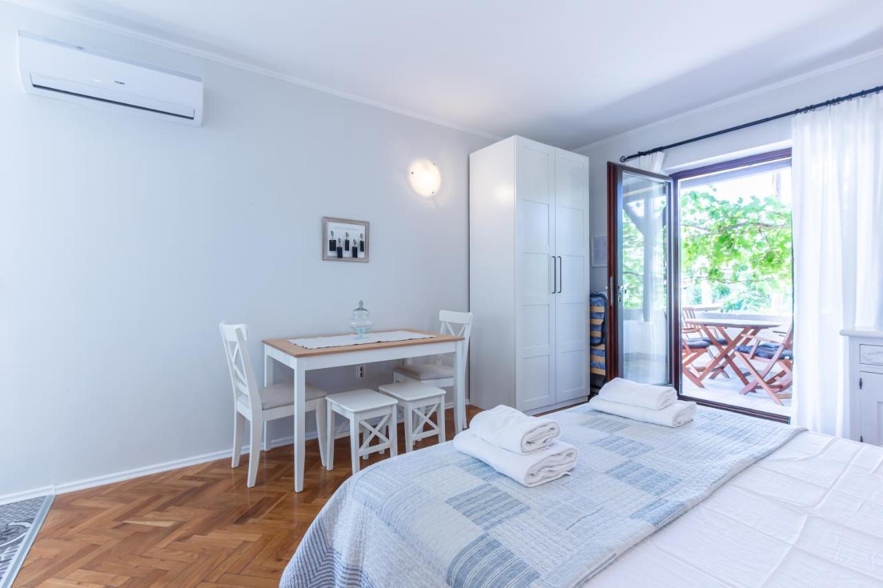Apartments Vladan With Terrace Baška Esterno foto